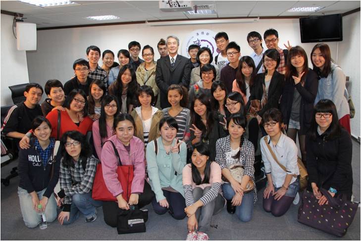 On April 2nd 2012, 40 students from Department of Public Administration and Policy, National Taipei University led by Professor Chan Ching-Fen visited the Agency. Group photo.