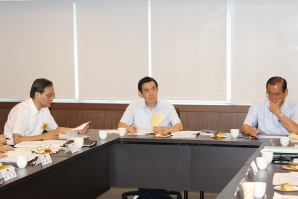 “The Integrity Conference”, held at July 7, 2012. Group discussion – The President heard the report from group members.