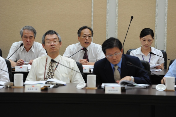 The Executive Yuan held “The 9th Central Integrity Committee” at July 5, 2012. The Director-General Chou Chih Jung of Agency Against Corruption reported the present circumstance of anti-corruption works in Taiwan.