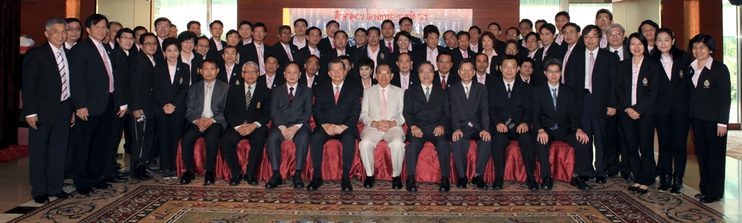 On October 7, 2013, Director-General Chu of the Agency Against Corruption received a visit from Prof. Vicha Mahakun (Commissioner of the National Anti-Corruption Commission, NACC) and delegations from Thailand at Gloria Prince Hotel to discuss anti-corruption issues.