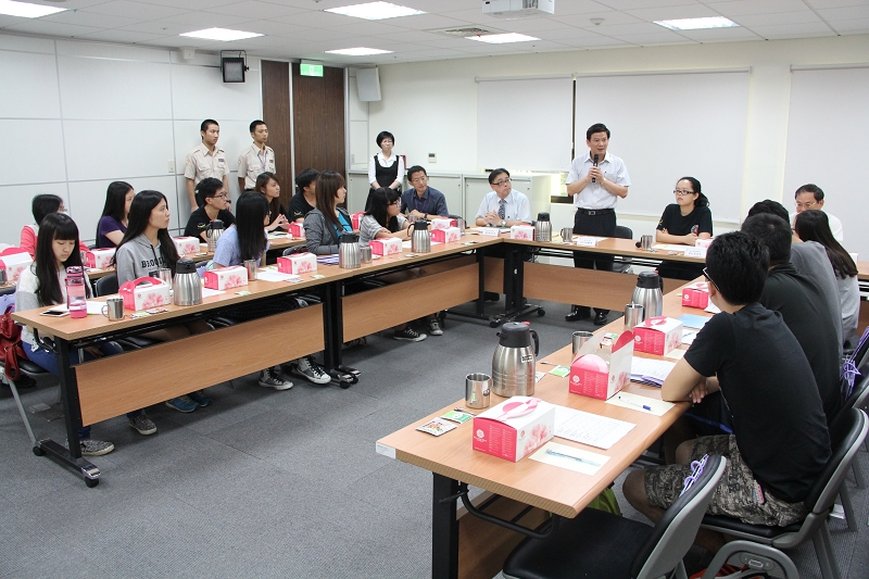 Law services club of National Taipei University visit AAC-4